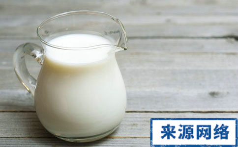 胃潰瘍能喝牛奶嗎 胃潰瘍者能喝牛奶嗎 胃潰瘍者喝牛奶的危害是什麼